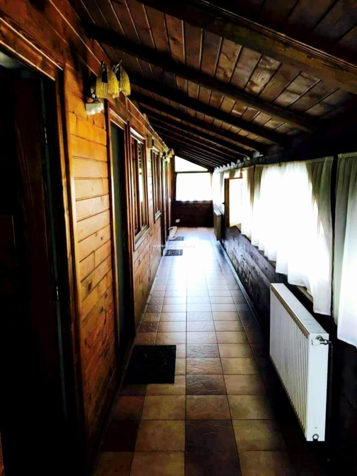 Pensiunea Cerbul - Valea Dobarlaului Εξωτερικό φωτογραφία